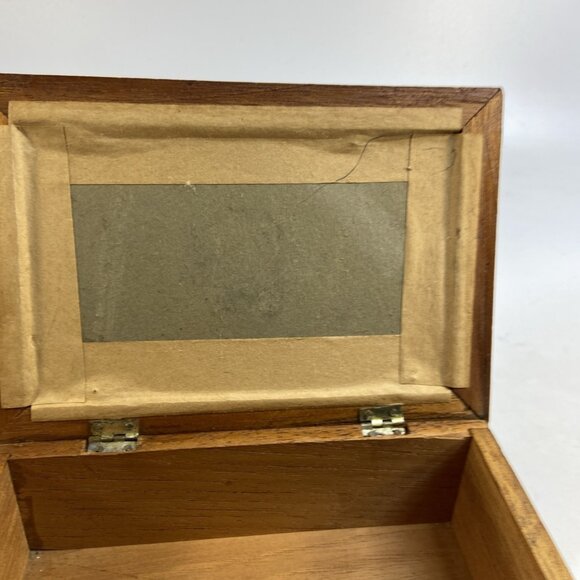 Carved Wood Hinged Trinket Jewelry Box Real Bird Feather Art Lid Vintage 5x7 - Picture 7 of 8